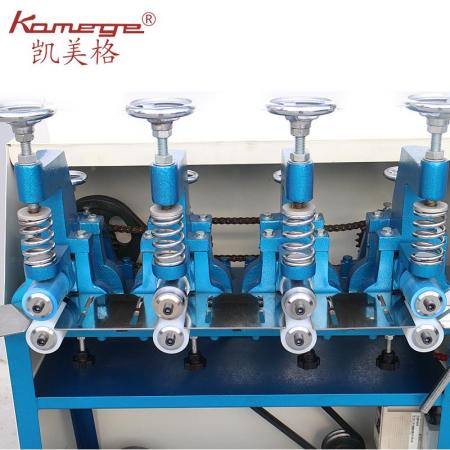 XD-113 Four wheeled lining machine